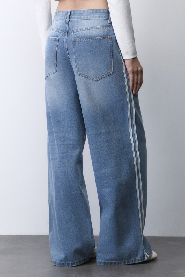 Джинсы baggy fit с низкой посадкой и лампасами - цвет голубой - 4