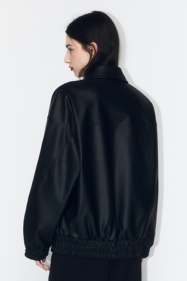 Куртка-бомбер oversize из искусственной кожи - цвет черный - 5