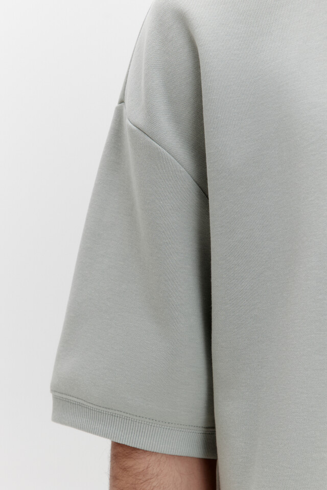 Футболка oversize из плотного трикотажа - цвет зеленый - 6