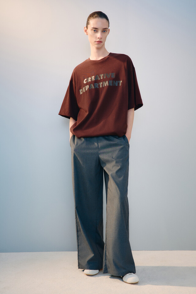 Футболка oversize с принтом - цвет коричневый - 4