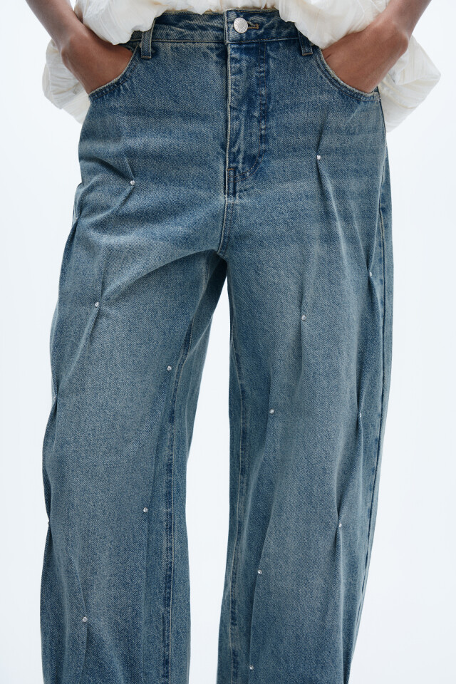 Джинсы baggy fit со складками и стразами - цвет голубой - 7