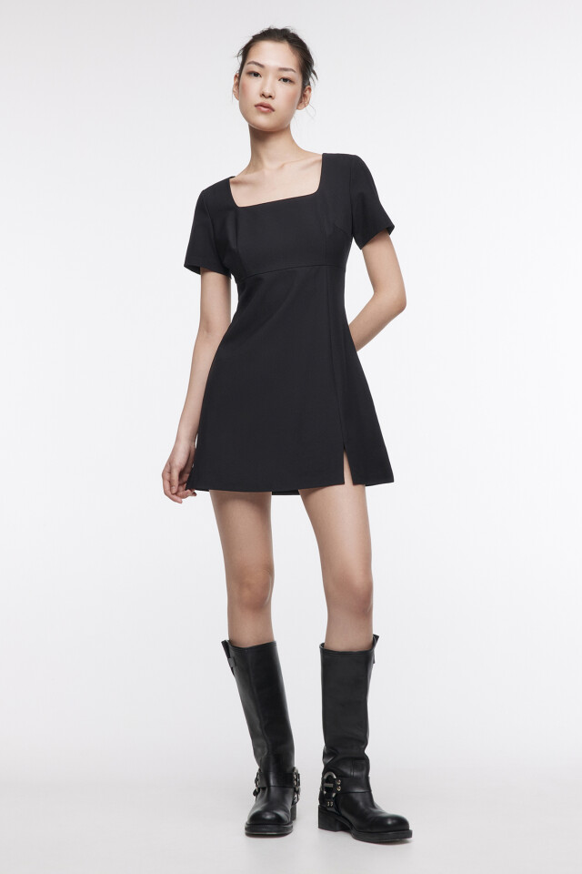 Платье DianaDress мини с разрезом - цвет черный - 5