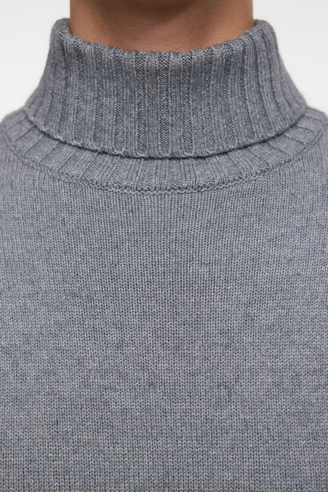 Платье-свитер KnitMidiDress вязаное с разрезом - цвет серый - 5