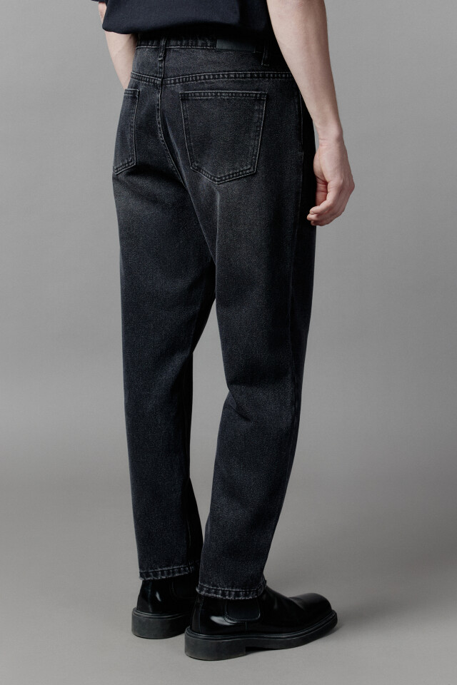 Джинсы tapered fit зауженные - цвет черный - 4