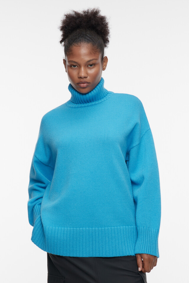 Свитер SWEATER свободный с боковыми разрезами - цвет голубой - 2